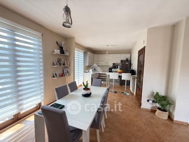 Villetta a schiera in residenziale in Via Orvietana