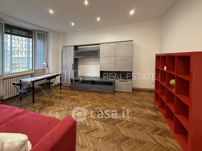 Appartamento in residenziale in Viale Emilio Caldara 35