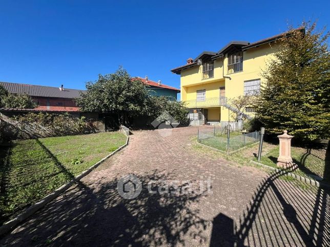 Casa indipendente in residenziale in Via Baglioni 16