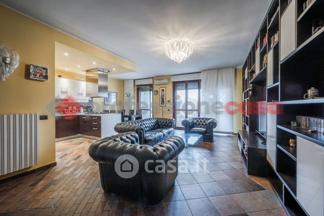 Appartamento in residenziale in Via Milano 25