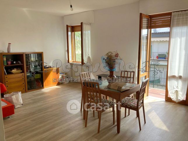 Appartamento in residenziale in Via dei Laghi 93