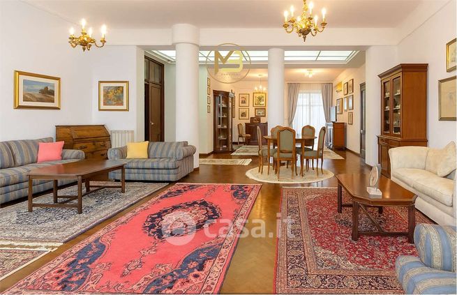 Appartamento in residenziale in Via Giacomo Leopardi 53