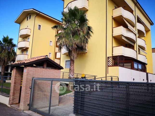 Appartamento in residenziale in Via D'Ilio 18 -22