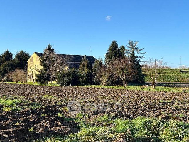 Rustico/casale in residenziale in Via Silvio Pellico