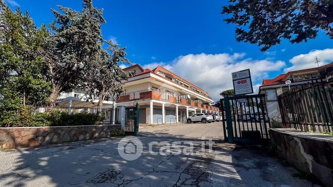 Appartamento in residenziale in Via Santo Janni 13