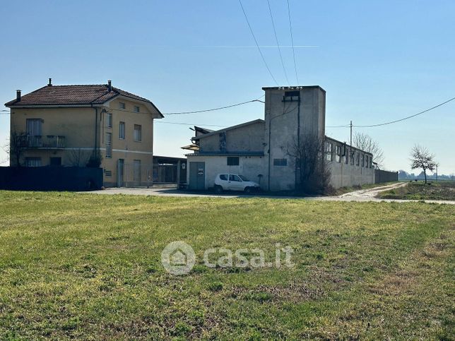 Capannone in commerciale in Via Vado della Valle