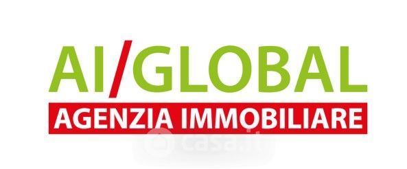 Capannone in commerciale in