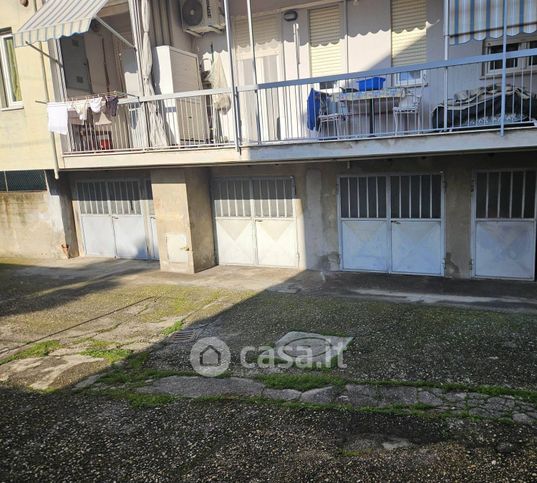 Box/posto auto in residenziale in Via Leonardo Da Vinci 163