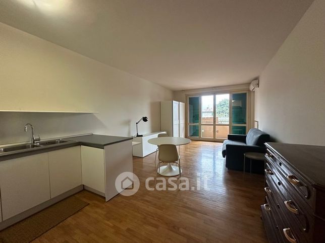 Appartamento in residenziale in Via Giancarlo Peracchia 4