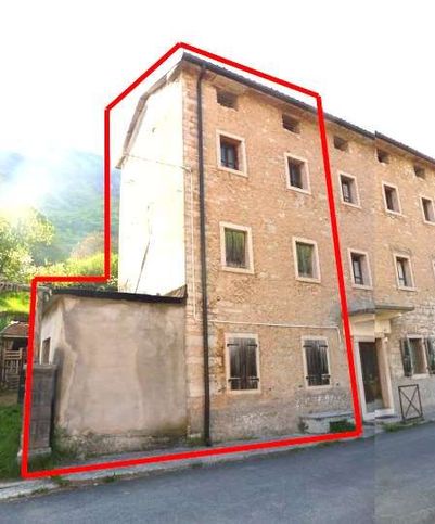 Casa bi/trifamiliare in residenziale in Via delle Mure Podenzoi