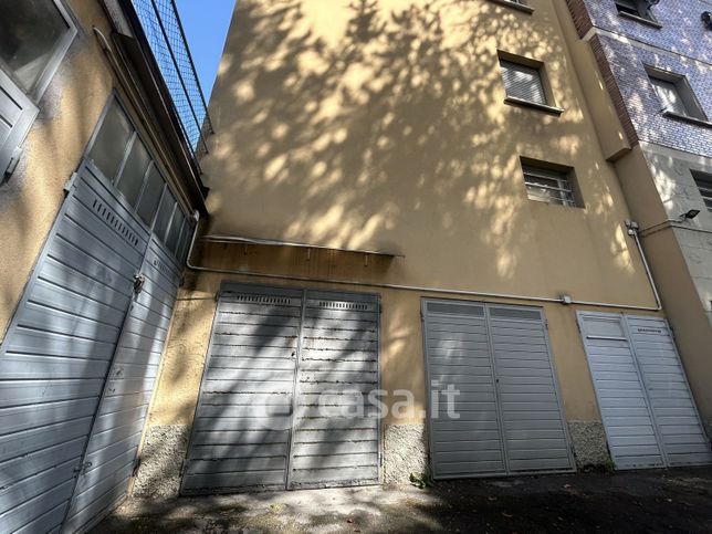 Box/posto auto in residenziale in Strada Senza Nome 56 /17
