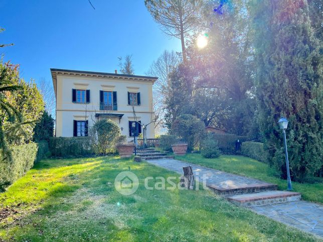 Villa in residenziale in Via di Tizzano 34