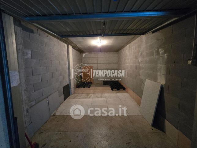 Box/posto auto in residenziale in Via Beniamino Disraeli