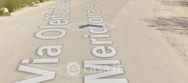 Capannone in commerciale in Via Oleifici dell' Italia Meridionale 8