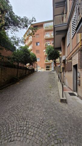 Box/posto auto in residenziale in Via Emilio Repossi