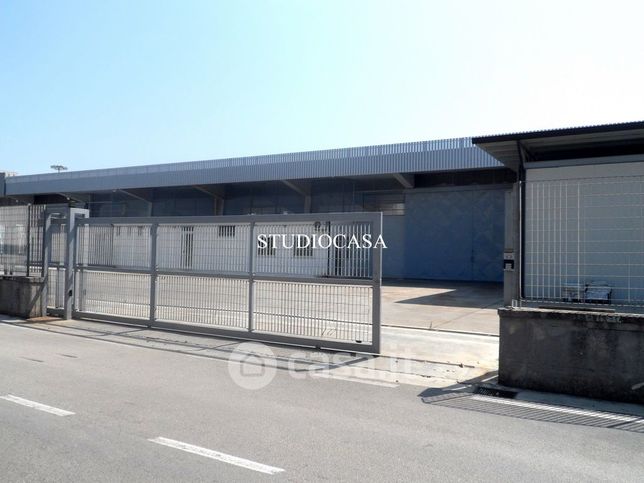 Capannone in commerciale in Strada Statale 265
