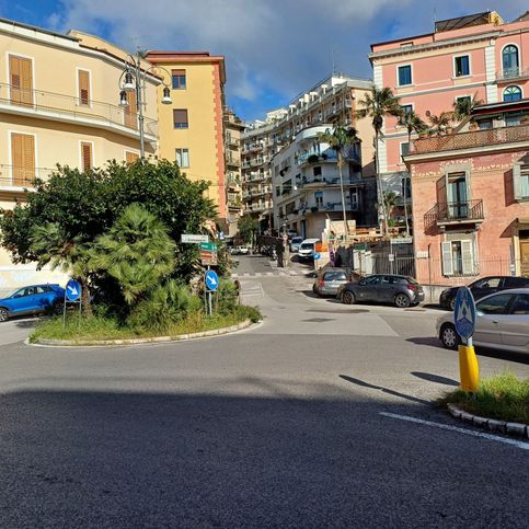 Appartamento in residenziale in Via Saverio Avenia 4