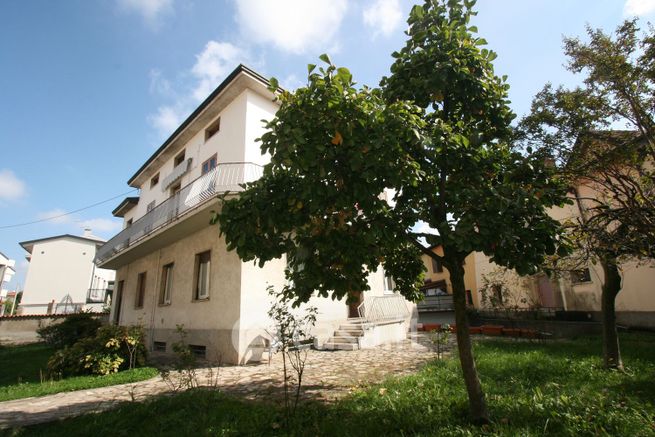 Appartamento in residenziale in Via Santi Capitanio e Gerosa