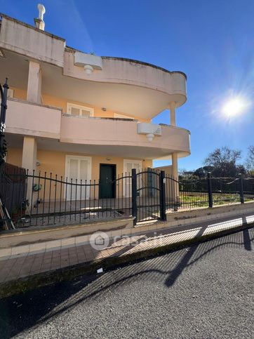 Villetta a schiera in residenziale in Via Cupa dei Marmi