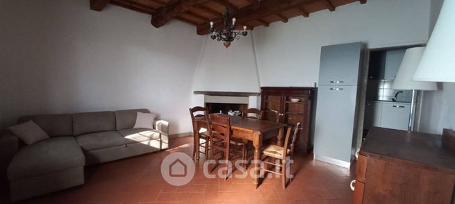 Appartamento in residenziale in Via di Canonica 37