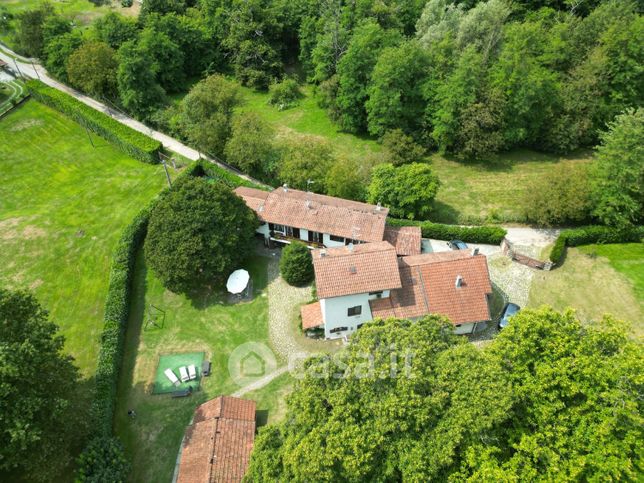 Casa indipendente in residenziale in Via Valle Vevera 30