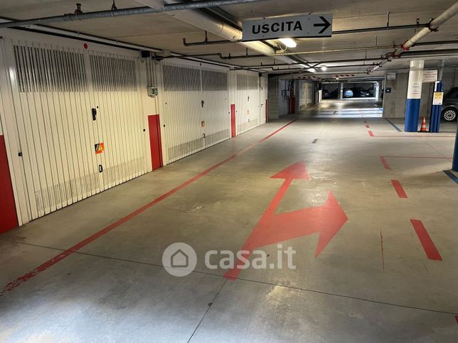 Box/posto auto in residenziale in Piazza Ercole Marelli