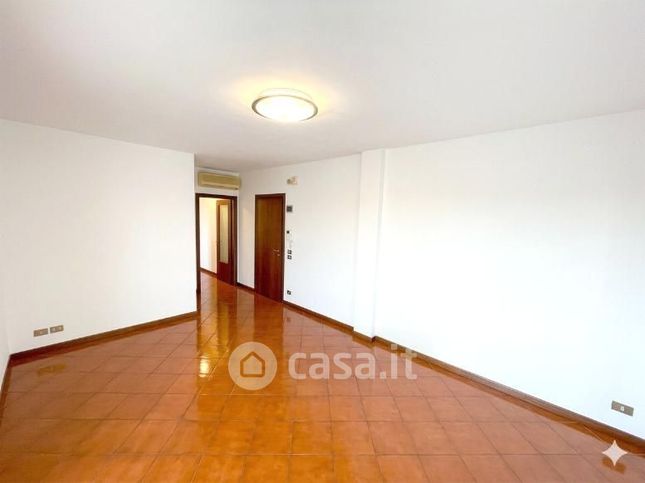 Appartamento in residenziale in Via Volpati 1