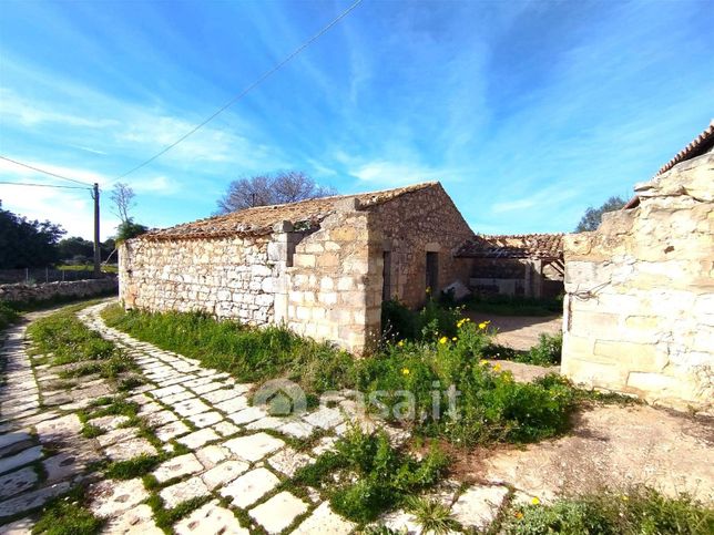 Rustico/casale in residenziale in 