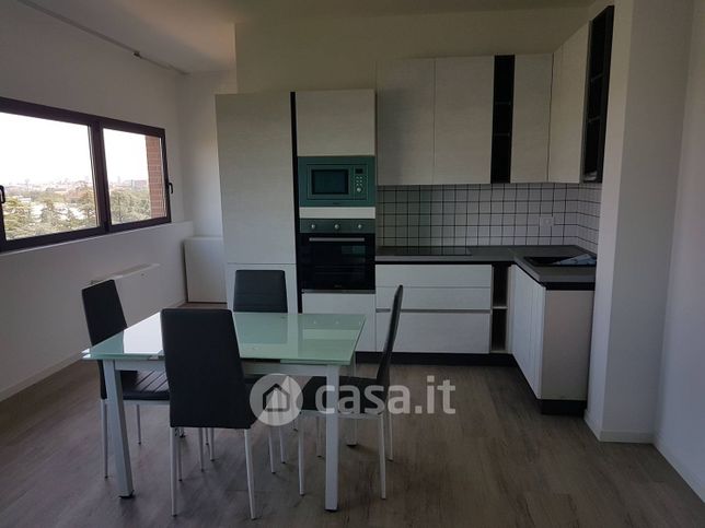 Appartamento in residenziale in Via Emilia Ponente 32