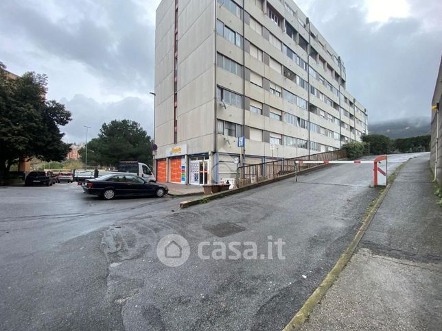 Garage/posto auto in residenziale in Via Giovanni Battista Pergolesi 4