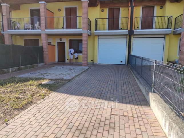 Villetta a schiera in residenziale in Via Luigi Pirandello
