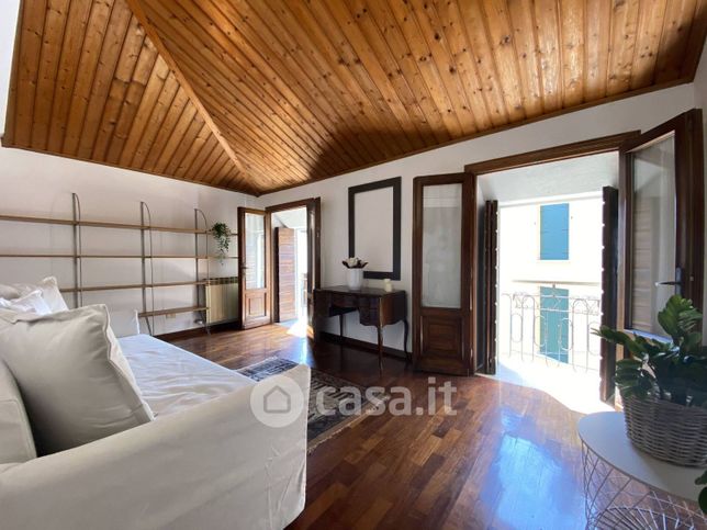 Appartamento in residenziale in Via Arco Valaresso 18