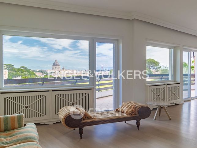 Appartamento in residenziale in Via Giovanni Bessarione