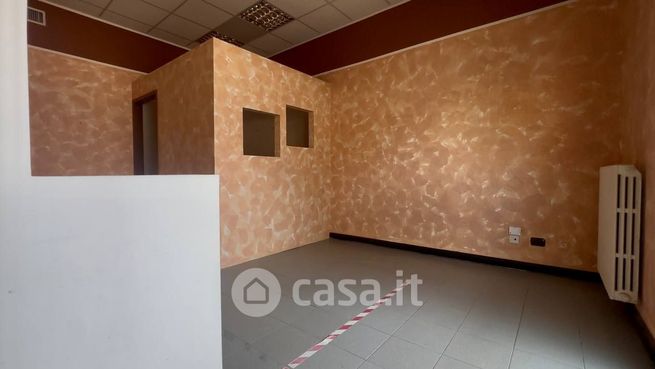 Ufficio in commerciale in Via della Resistenza