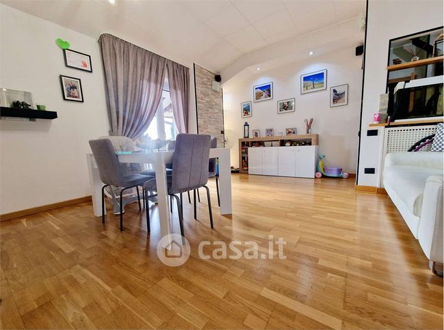 Appartamento in residenziale in Via della Caina 25