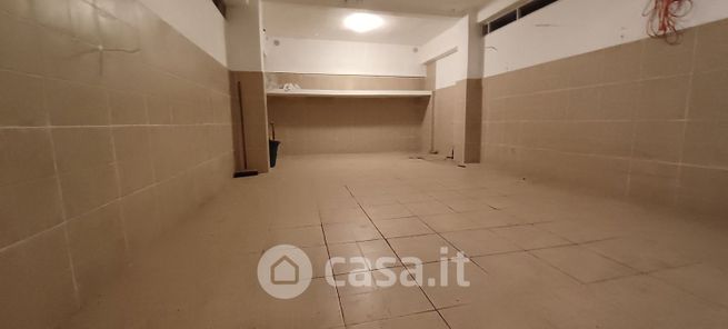Box/posto auto in residenziale in Via Tanaro 28