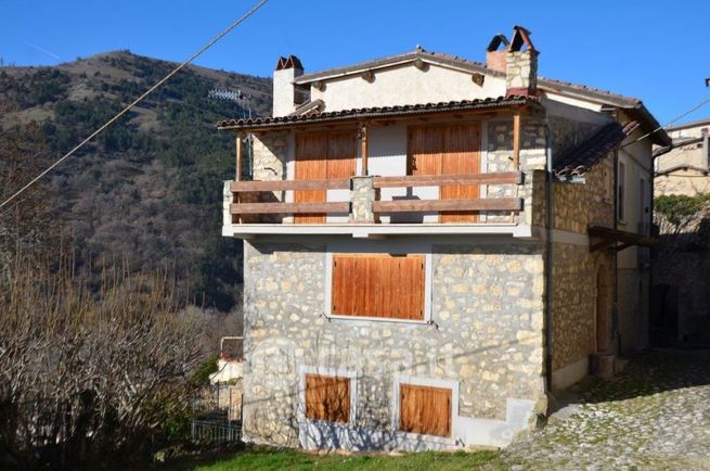 Casa indipendente in residenziale in Via del Tratturo 1