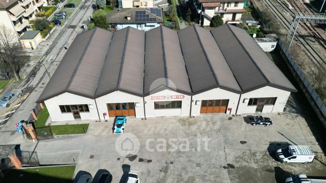 Capannone in commerciale in Via Roma 73