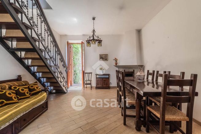 Appartamento in residenziale in Via della Stazione 9