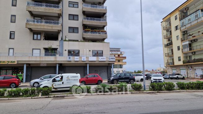 Ufficio in commerciale in Via Tommaso Campanella 54