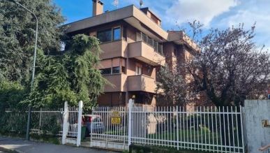 Appartamento in residenziale in Via Cusago 27