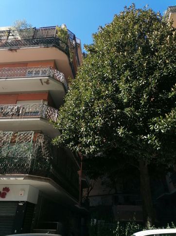 Appartamento in residenziale in Via Seneca 68