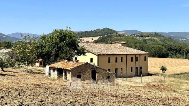 Rustico/casale in residenziale in Via Roma
