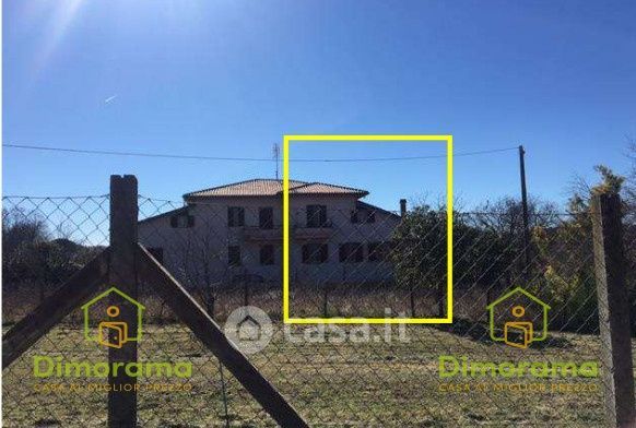 Appartamento in residenziale in Via Cassia Nuova