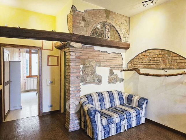 Appartamento in residenziale in Via Giovanni Bovio 10