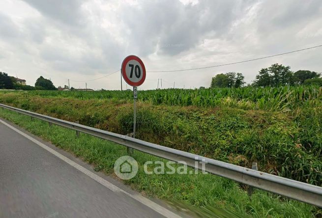 Terreno agricolo in commerciale in Via Milano 33