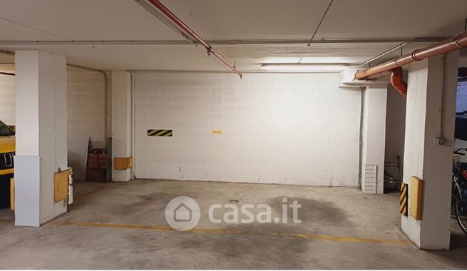 Garage/posto auto in residenziale in Via del Carso