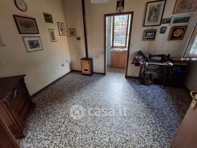 Appartamento in residenziale in Via E. Duse