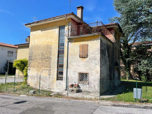 Casa indipendente in residenziale in Via B. Marcello 2