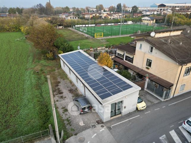 Capannone in commerciale in Via Mons. A. Romano 16